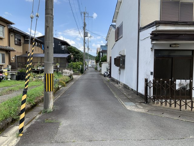 京都市北区上賀茂東後藤町　中古戸建の前面道路含む現地写真