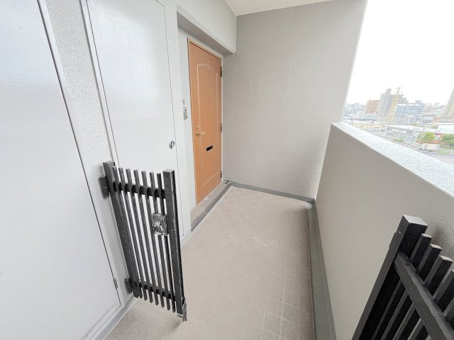 アンピール箱崎東の玄関