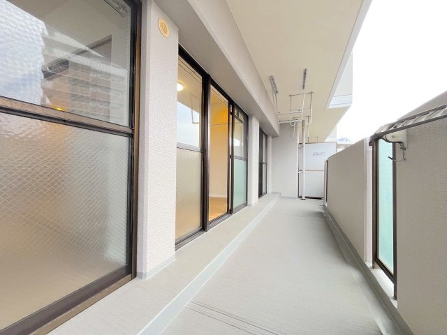 アンピール箱崎東のバルコニー