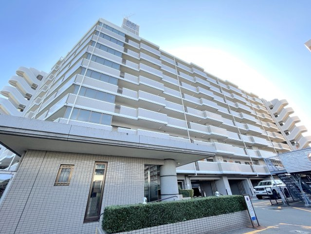 アンピール箱崎東の外観