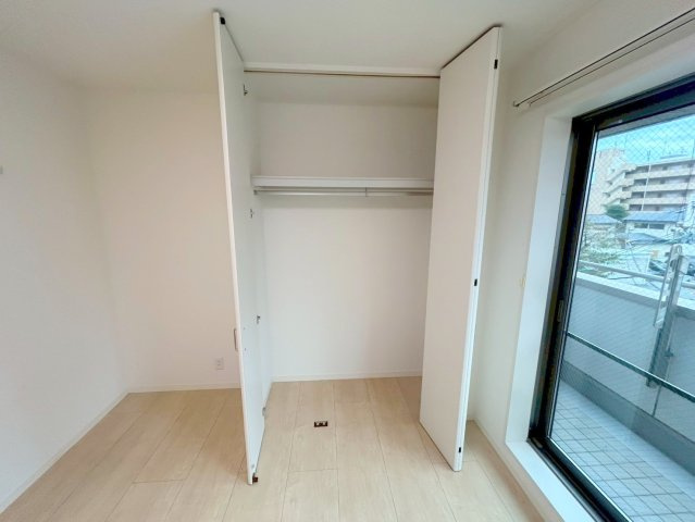 メゾン・ド・メトロ西中島南方の収納