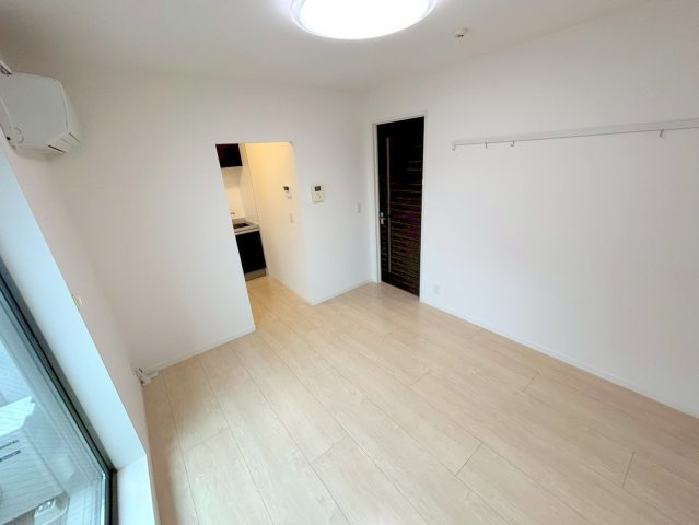 メゾン・ド・メトロ西中島南方の居間・リビング