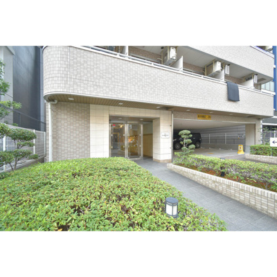 【エントランス】 | アーデン和泉町 | ゆとりのあるエントランスです