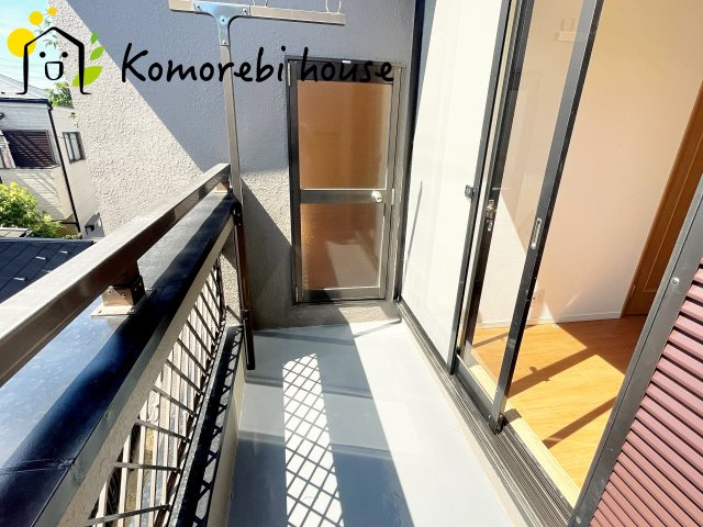 さいたま市見沼区春岡　中古一戸建てのバルコニー|バルコニー付きです
