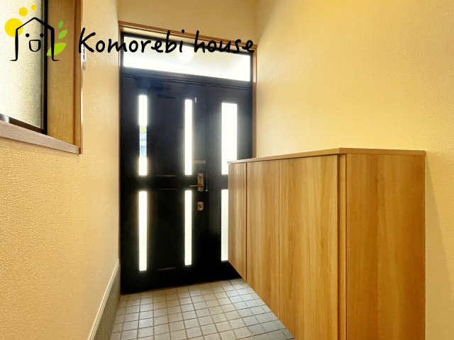 さいたま市見沼区春岡　中古一戸建ての玄関|毎日通る玄関はこちらです