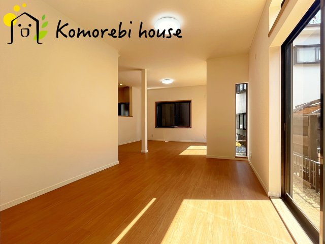 さいたま市見沼区春岡　中古一戸建ての居間・リビング|おしゃれな居間です