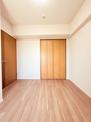 【洋室】 | グレイス茅ヶ崎ソレアード | 約4.5帖の洋室です。
趣味部屋、寝室など色々な要素でお使いできます！