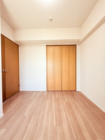 【洋室】 | グレイス茅ヶ崎ソレアード | 約4.5帖の洋室です。
趣味部屋、寝室など色々な要素でお使いできます！