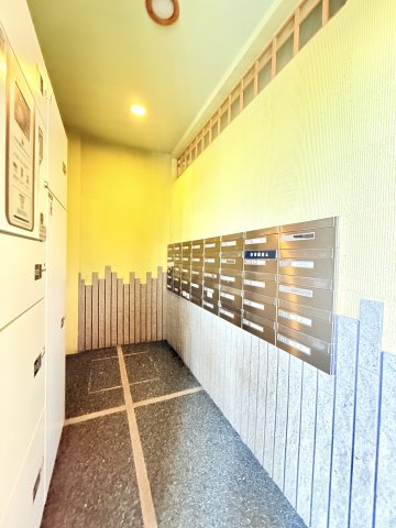 【設備】 | グレイス茅ヶ崎ソレアード | 郵便受け
宅配ボックスもあり不在時も安心。