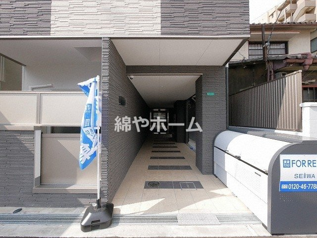 FLレジデンス心斎首府のエントランス|ゆとりのあるエントランスです