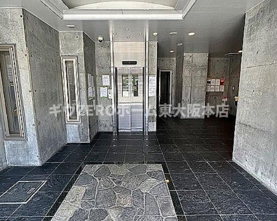 ロネスタ新深江のエントランス