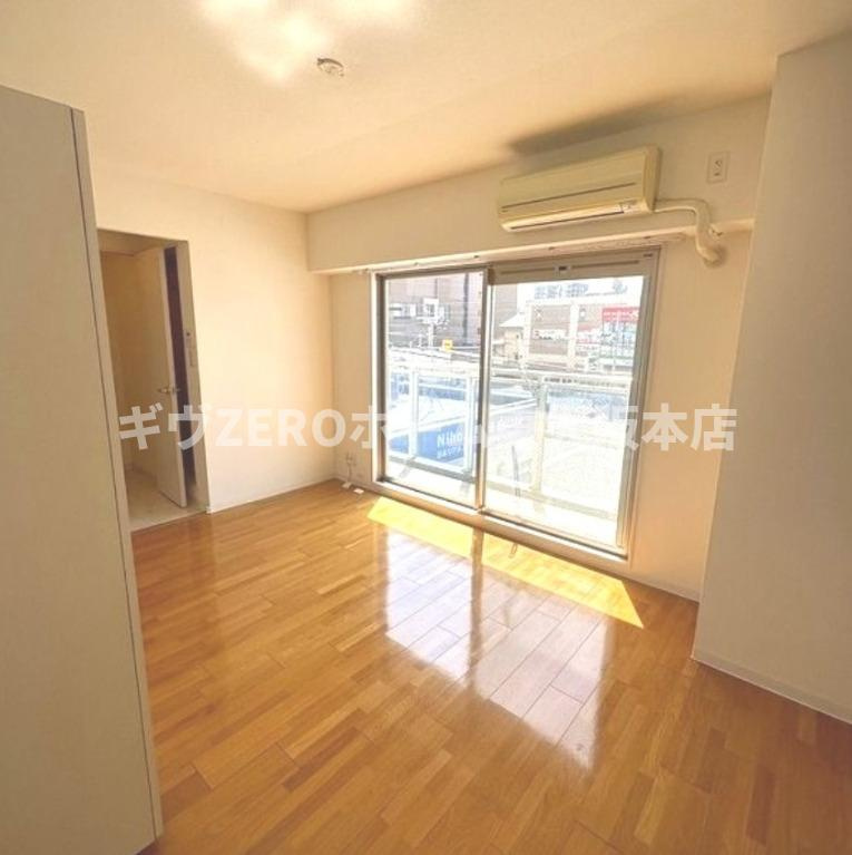 ロネスタ新深江の居間・リビング