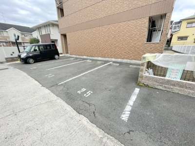 【駐車場】 | ルミナス松山