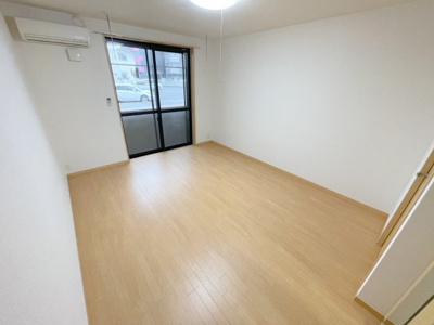 【洋室】 | ルミナス松山