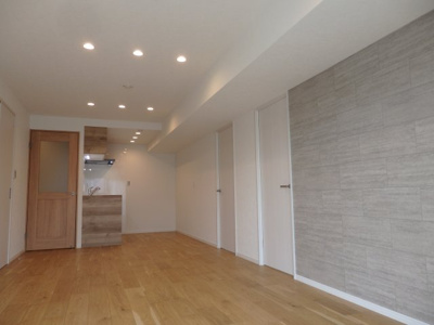 【居間・リビング】 | エントピア高円寺 | 青梅街道から離れた部屋位置の為室内は比較的静かです