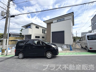 【外観】 | 現地写真。同じ物件を見るなら、プラス不動産販売にお任せ下さい。