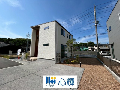 【外観】 | オーヴィジョンホーム西小串（１号地） | 明るい日差しが差し込む現地。車もゆったり駐めることが出来ます。ぜひ現地をご覧下さい。

