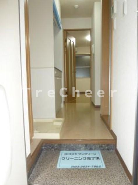 リリックコート313の玄関