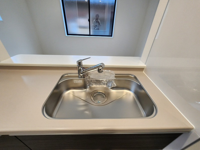 小牧市間々原新田　新築戸建のキッチン|キッチンでお料理をお楽しみください