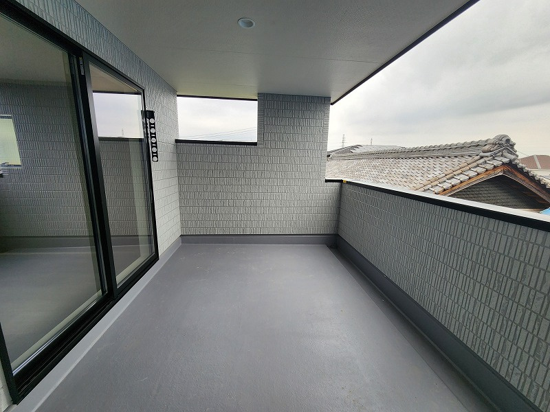 小牧市間々原新田　新築戸建のバルコニー|雨でも安心。インナーバルコニーです