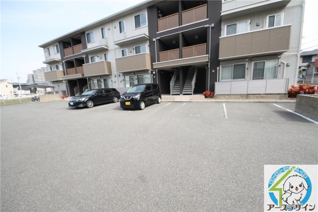 グランアヴァンティⅡ の駐車場