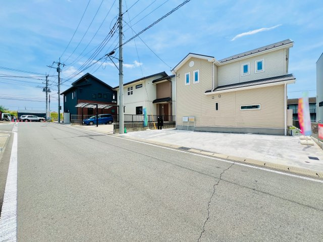 前橋市青柳町の前面道路含む現地写真|カースペース3台可♪