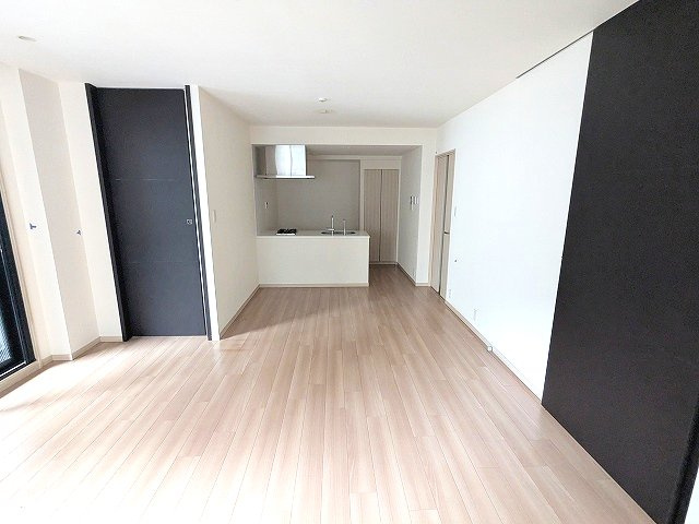 RESIDIA日本橋馬喰町Ⅲの設備|リビングに床暖房、ビルトインエアコン、カウンターキッチン、角部屋2面採光