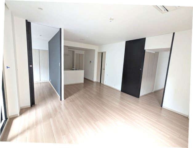 RESIDIA日本橋馬喰町Ⅲの設備|リビングに床暖房、ビルトインエアコン、カウンターキッチン、角部屋2面採光