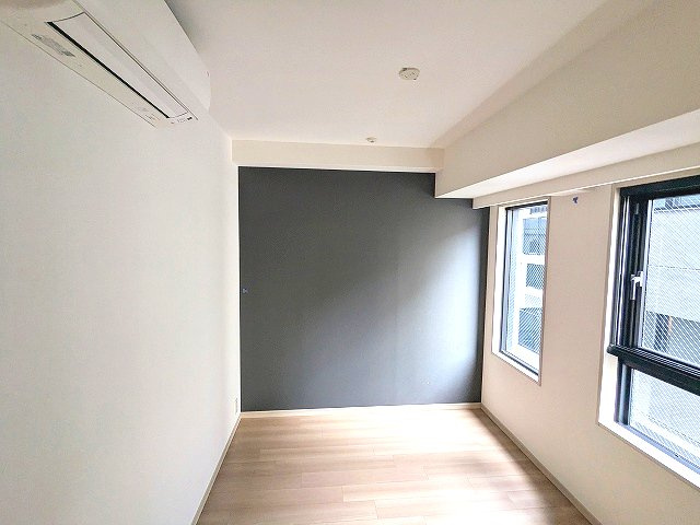 RESIDIA日本橋馬喰町Ⅲの設備|5.5帖洋室、エアコン、クローゼット2ヶ所