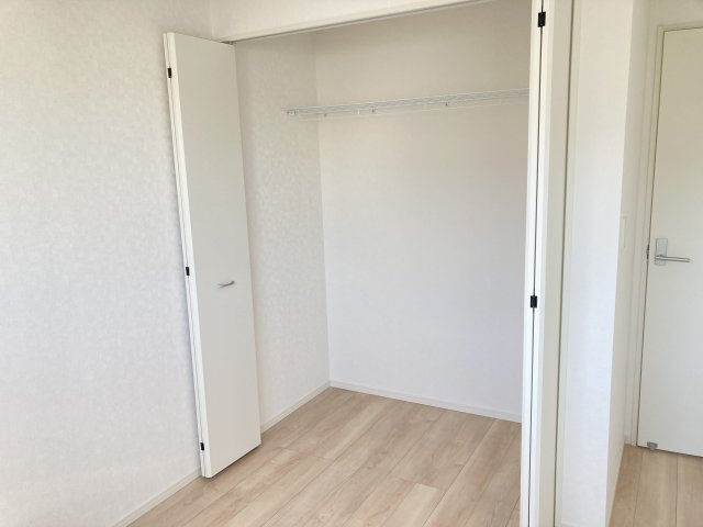 クレイドルガーデン前橋市粕川町女渕第２　２号棟の収納|2階洋室１収納スペースです♪