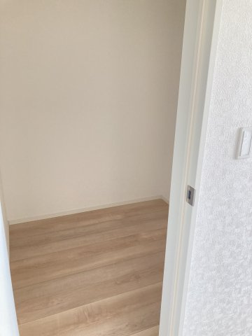 クレイドルガーデン前橋市粕川町女渕第２　２号棟の収納|2階洋室3収納スペース：ウォークインクローゼットです♪