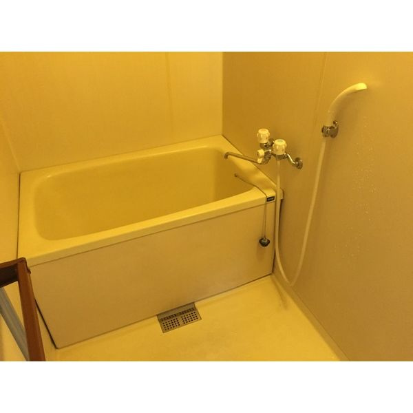 アクセスコートの浴室