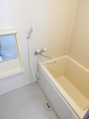 ニュークレストール光ケ丘の浴室|落ち着いた空間のお風呂です