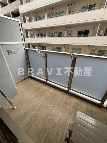 プレサンス堺筋本町エグゼブラン　BRAVI不動産のバルコニー|【プレサンス堺筋本町エグゼブラン】落ち着いた時間を過ごせるバルコニーです