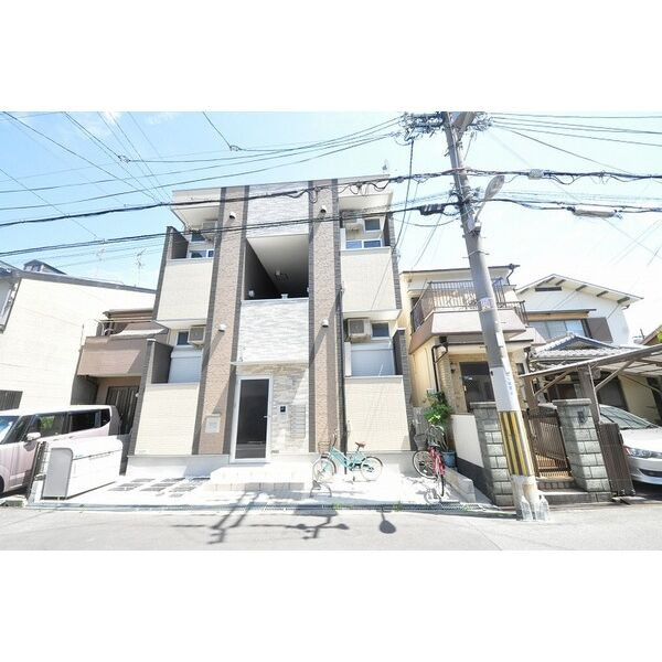 ハーモニーテラス淡路のエントランス