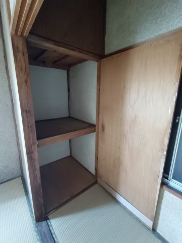市木町貸家の収納
