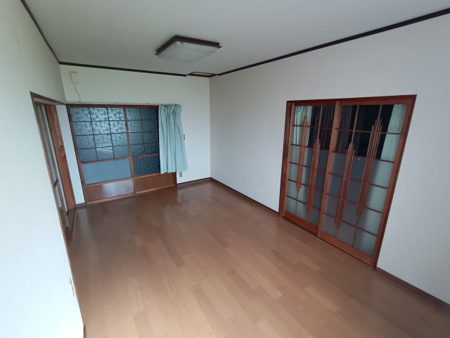 市木町貸家の居間・リビング