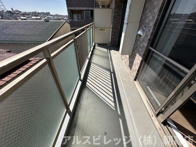 ベルポート朝霞弐番館のバルコニー|開放的で明るい空間を演出してくれるバルコニーです