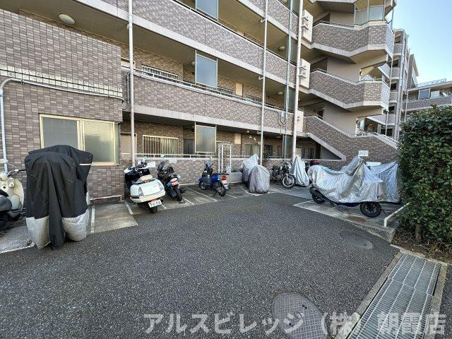ベルポート朝霞弐番館のその他|バイク置き場