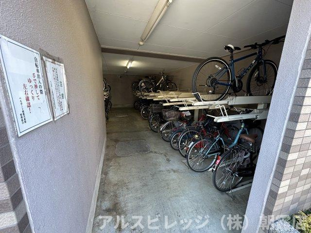 ベルポート朝霞弐番館の駐輪場|駐輪場
