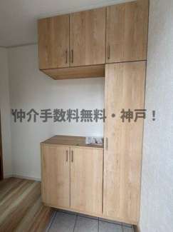 【玄関】 | 神戸市垂水区南多聞台8丁目　新築戸建　仲介手数料無料！ | 毎日通る玄関はこちらです