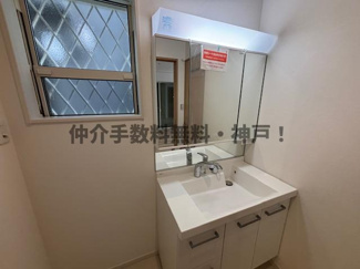 【独立洗面台】 | 神戸市垂水区南多聞台8丁目　新築戸建　仲介手数料無料！ | 使いやすい独立洗面台です