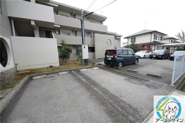 ル・グランの駐車場