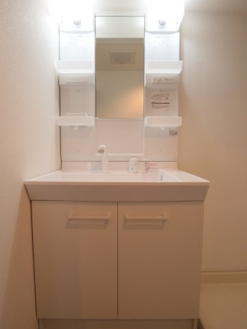 グラントルム弐番館の独立洗面台|洗面台新品になりました！