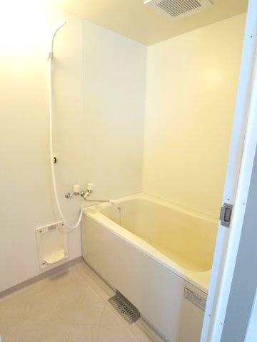 グラントルム弐番館の浴室