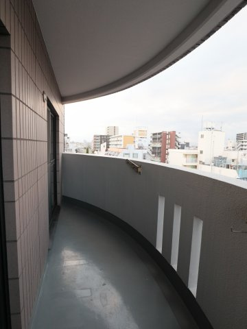 グラントルム弐番館のバルコニー