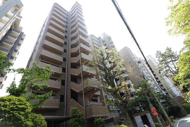 グランドメゾン宝塚の外観|開放感のある3LDK×2025年5月室内リフォーム済の中古マンションです。即日内覧可能！皆様からのご連絡を心よりお待ちしております。