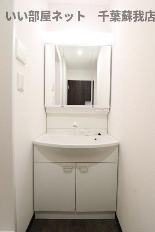 cuivreの洗面所|朝の準備に活躍する、洗髪洗面化粧台！