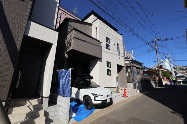 《仲介手数料無料》中央区上峰３丁目3-12新築一戸建てTIARAの外観