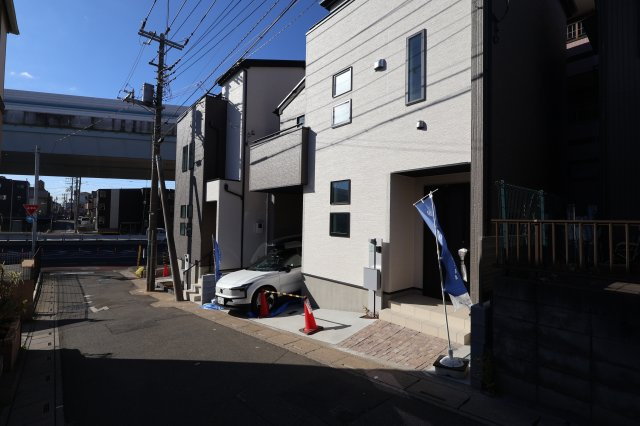 《仲介手数料無料》中央区上峰３丁目3-12新築一戸建てTIARAの外観